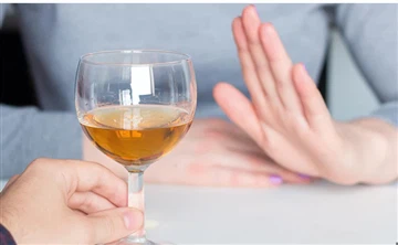 Колко скоро мога да пия алкохол след остъргване?